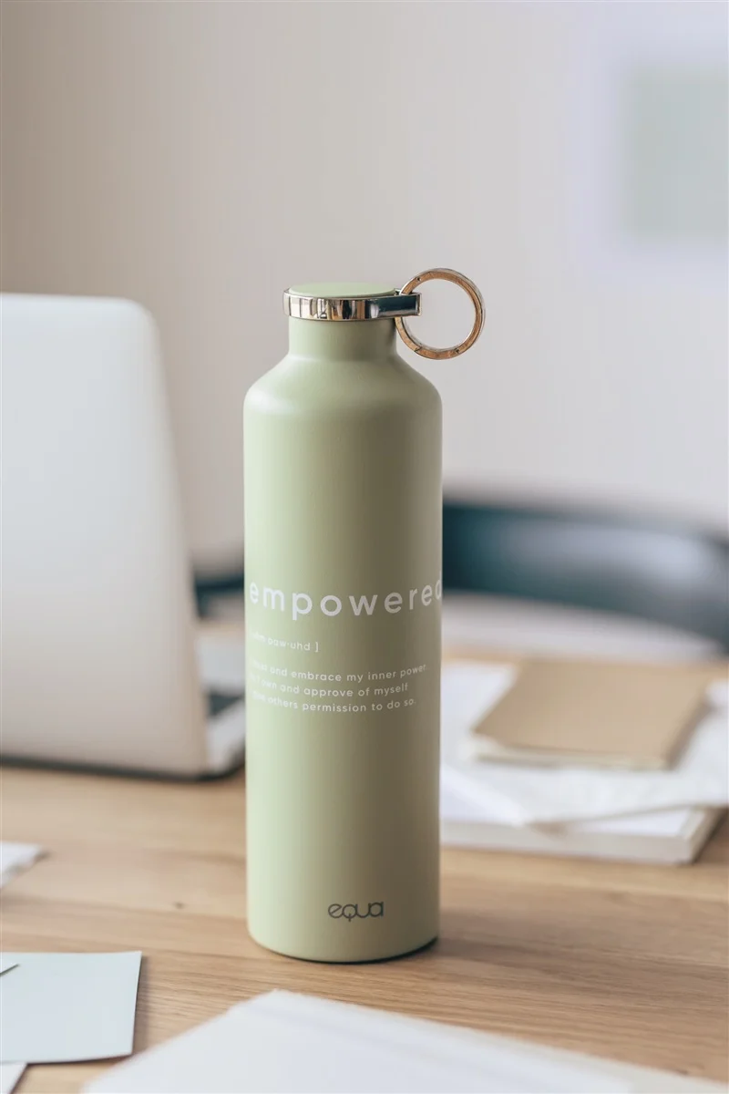 Equa kovová láhev Classy Empowered 680ml