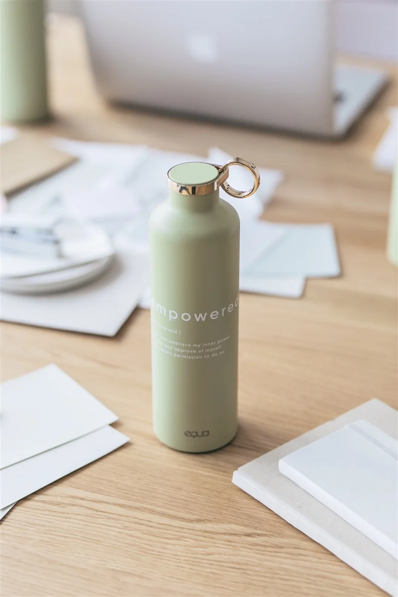 Equa kovová láhev Classy Empowered 680ml