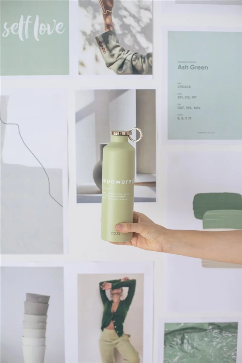 Equa kovová láhev Classy Empowered 680ml
