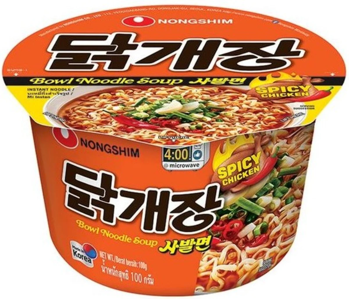 Nongshim instantní nudlová polévka pikantní kuře miska 100g